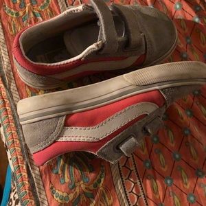 Toddler girls size 8.5 gray and pink vans